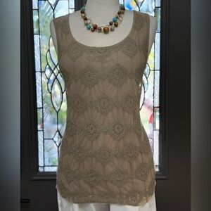 NWT Chico’s Crochet Lace Front Delicate Dara Tank in Coriander Taupe